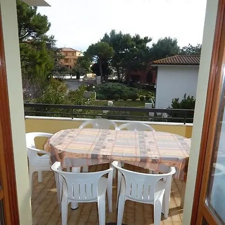 N02 Ampio Quadrilocale Con Terrazzo Нумана