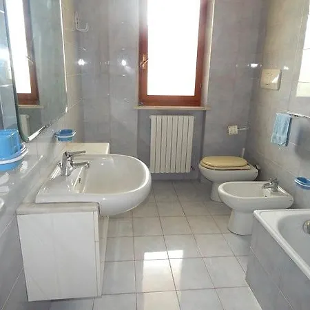 N02 Ampio Quadrilocale Con Terrazzo Апартаменты Нумана